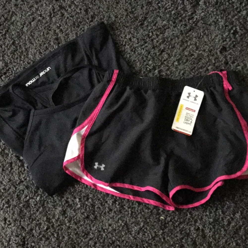 Under Armour Lot work out Shorts and top